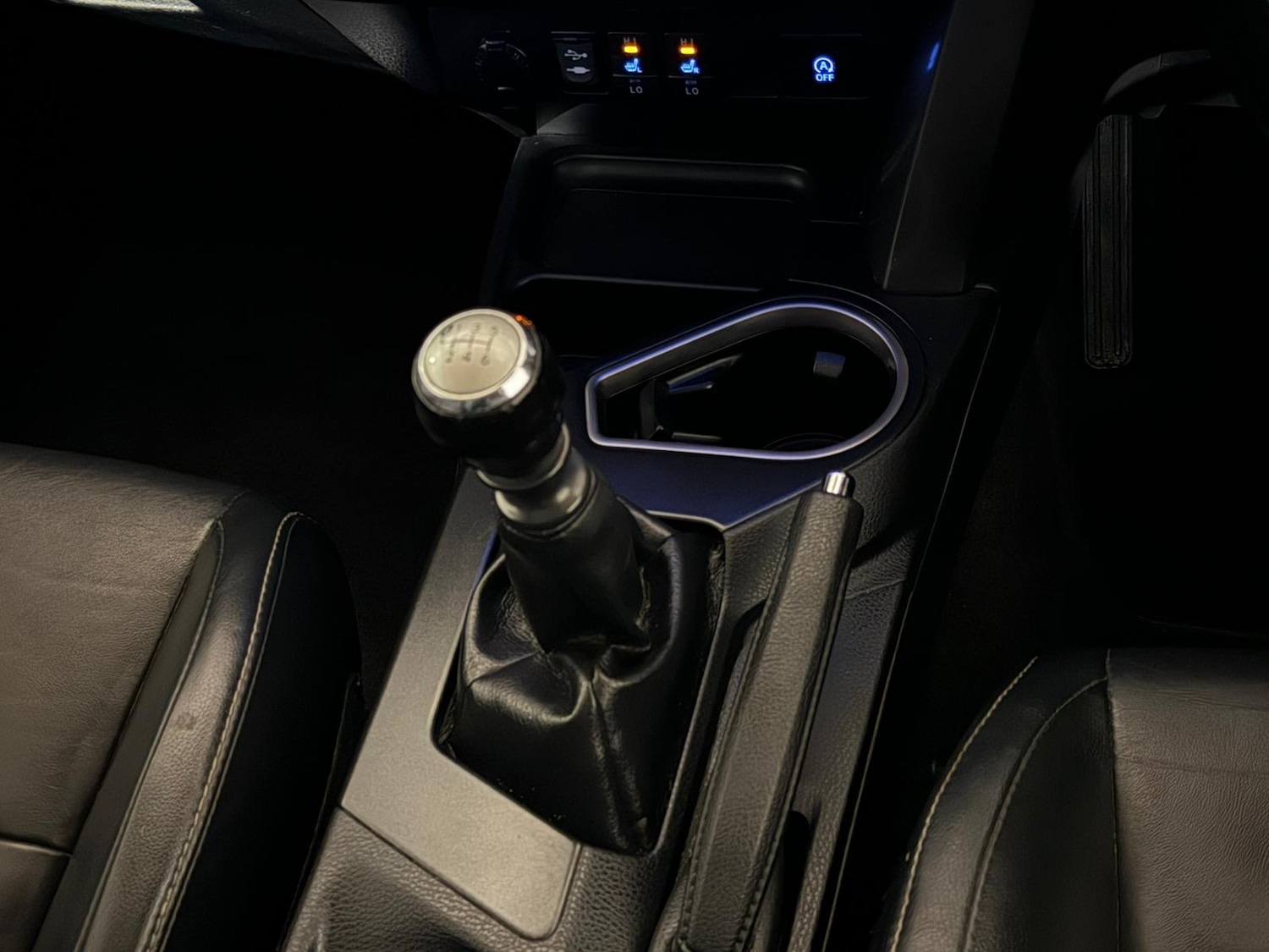 Used Toyota RAV4 2016 for sale - 76518474: Photo 15