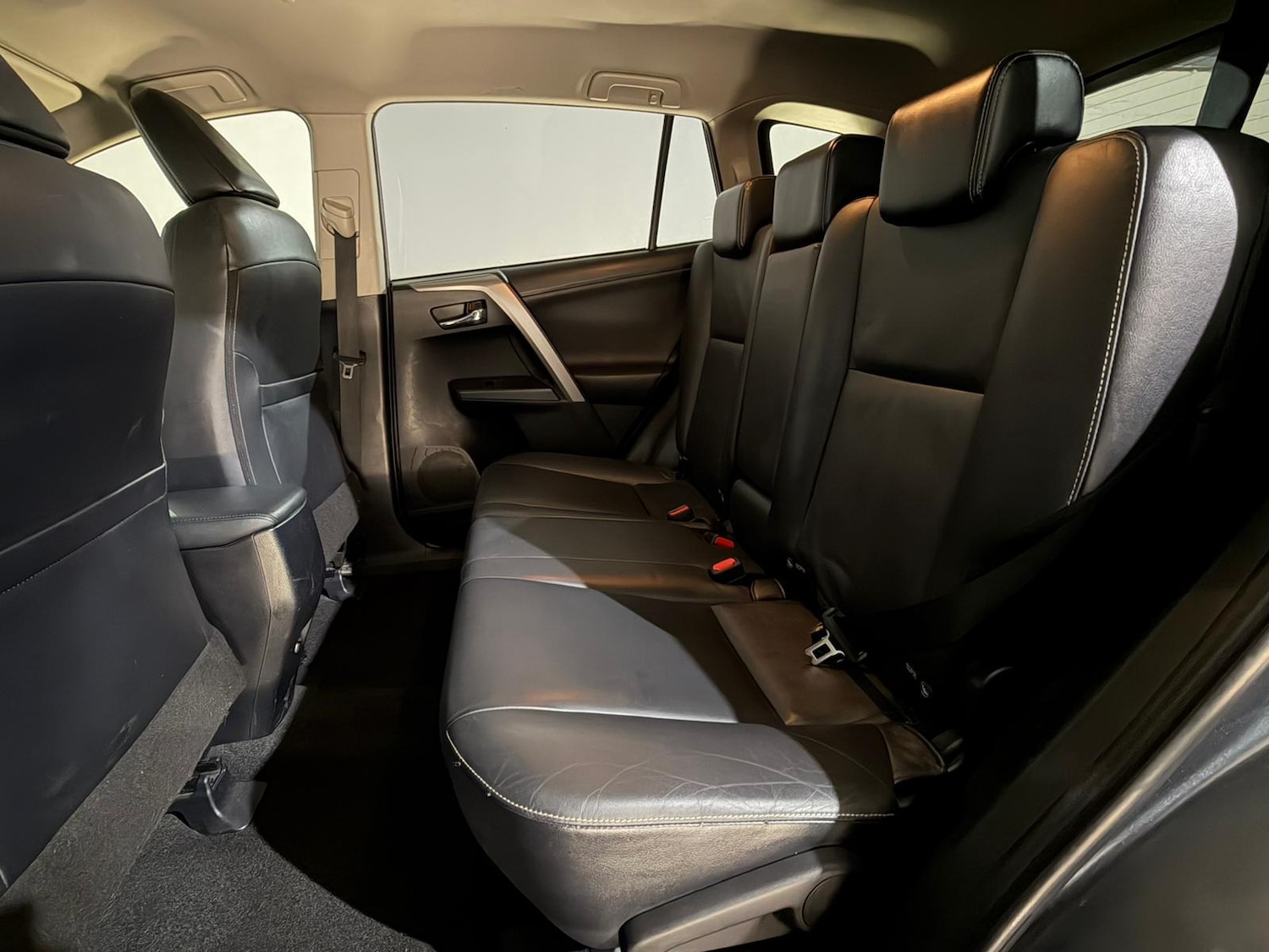 Used Toyota RAV4 2016 for sale - 76518474: Photo 19