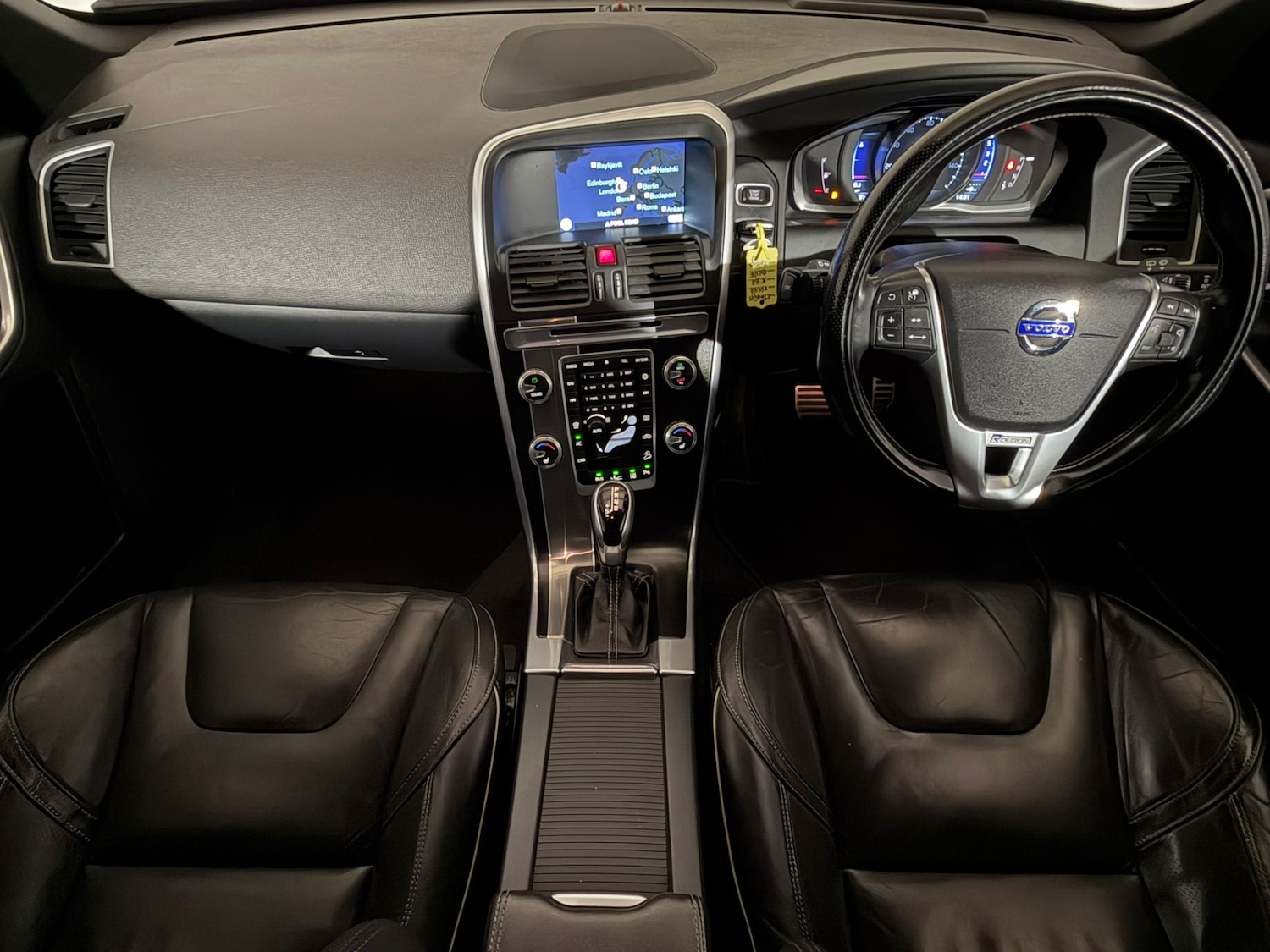 Used Volvo XC60 2015 for sale - 78048994: Photo 11