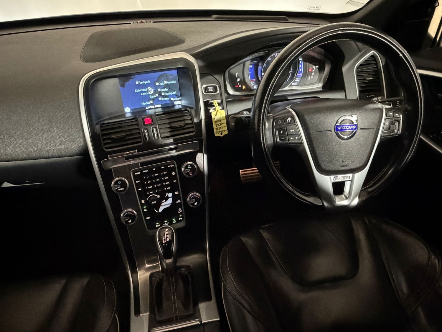 Used Volvo XC60 2015 for sale - 78048994: Photo 12