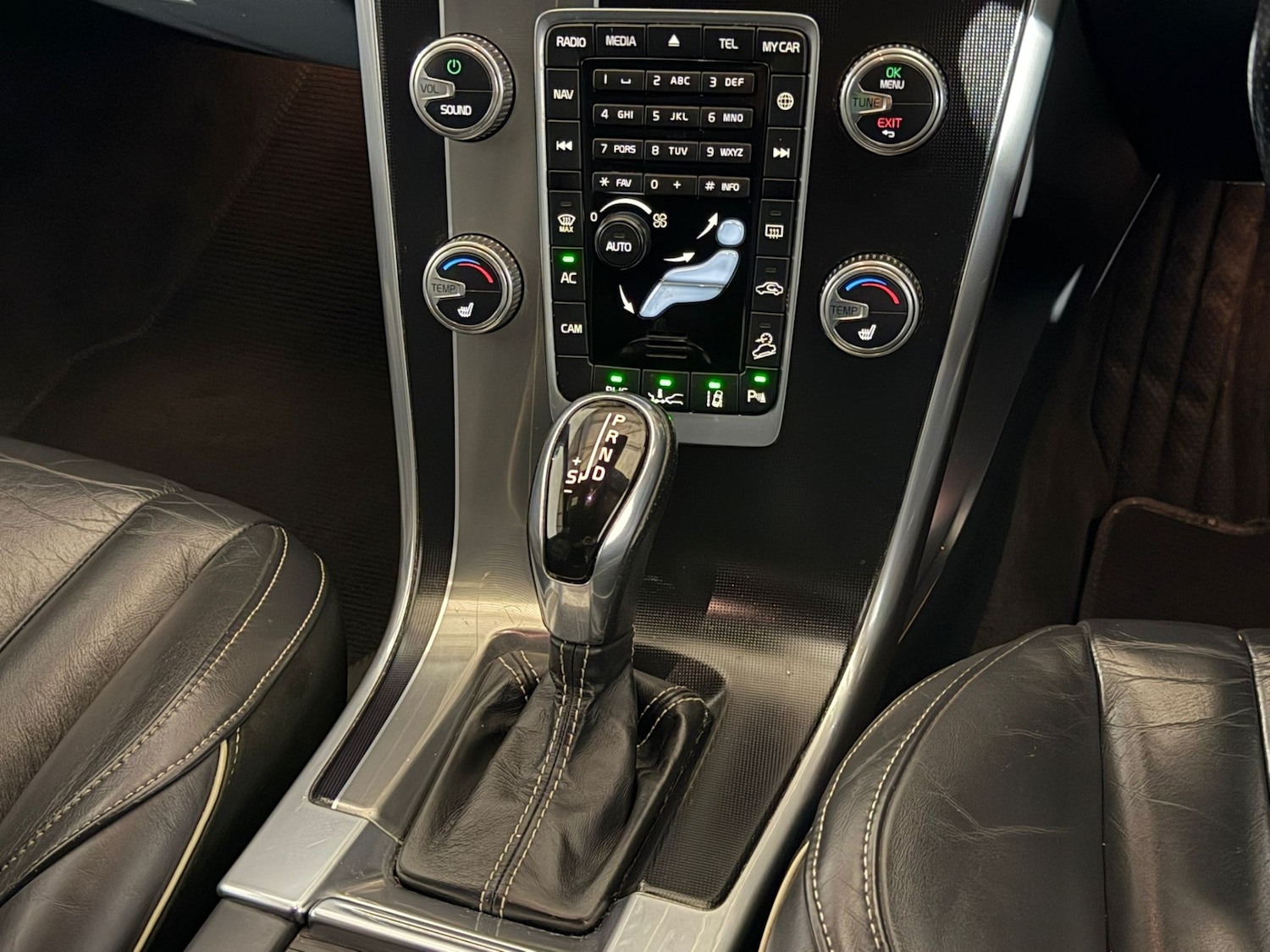 Used Volvo XC60 2015 for sale - 78048994: Photo 15