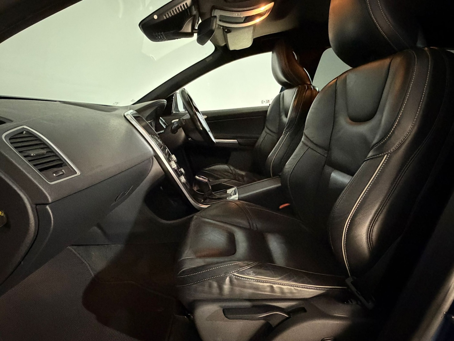 Used Volvo XC60 2015 for sale - 78048994: Photo 17