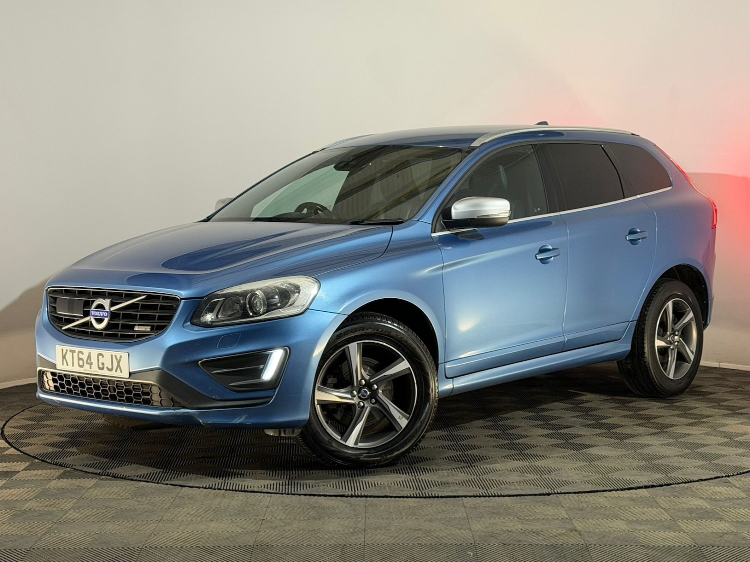 Used Volvo XC60 2015 for sale - 78048994: Photo 3