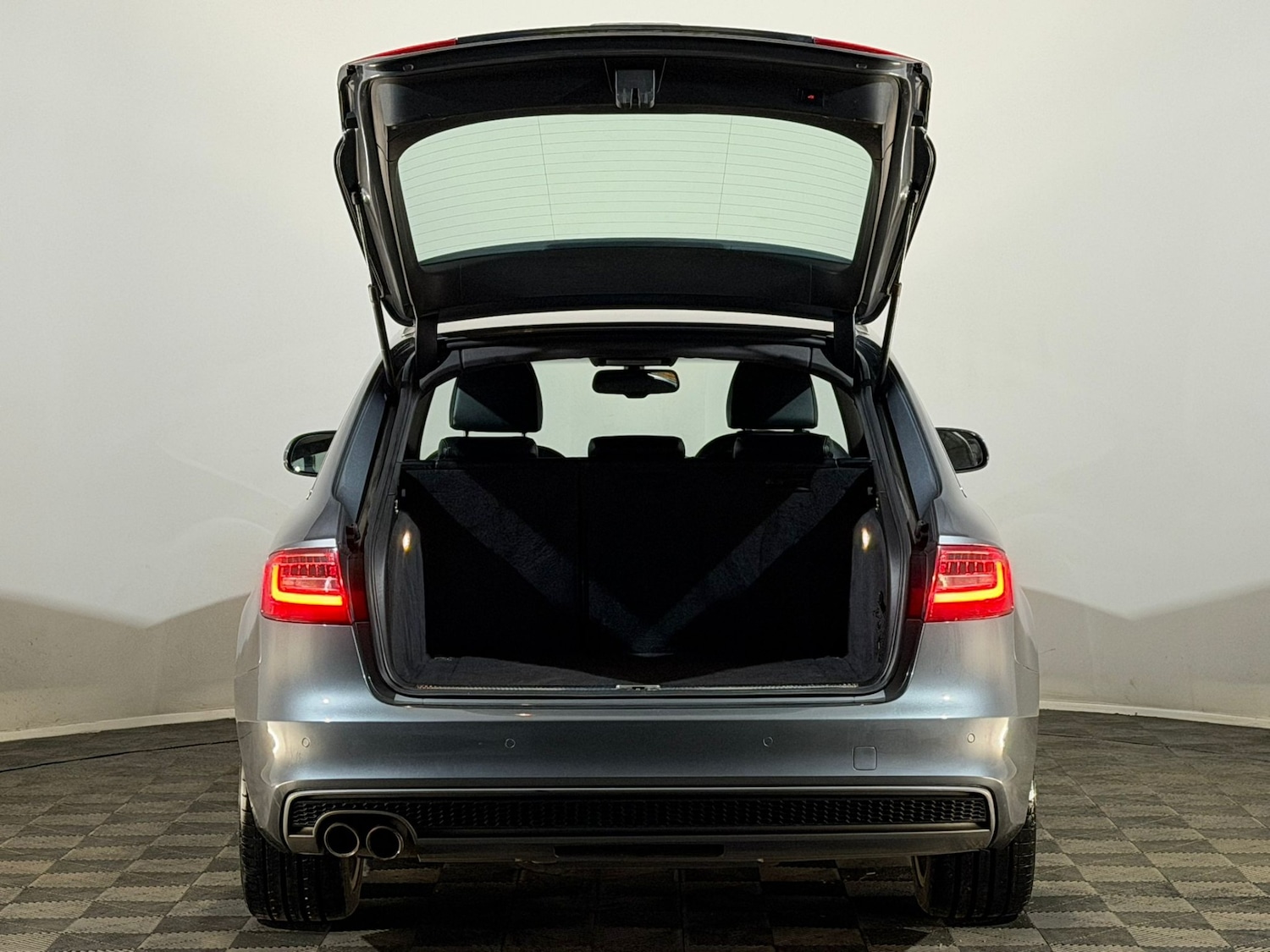 Used Audi A4 2014 for sale - 78060450: Photo 8