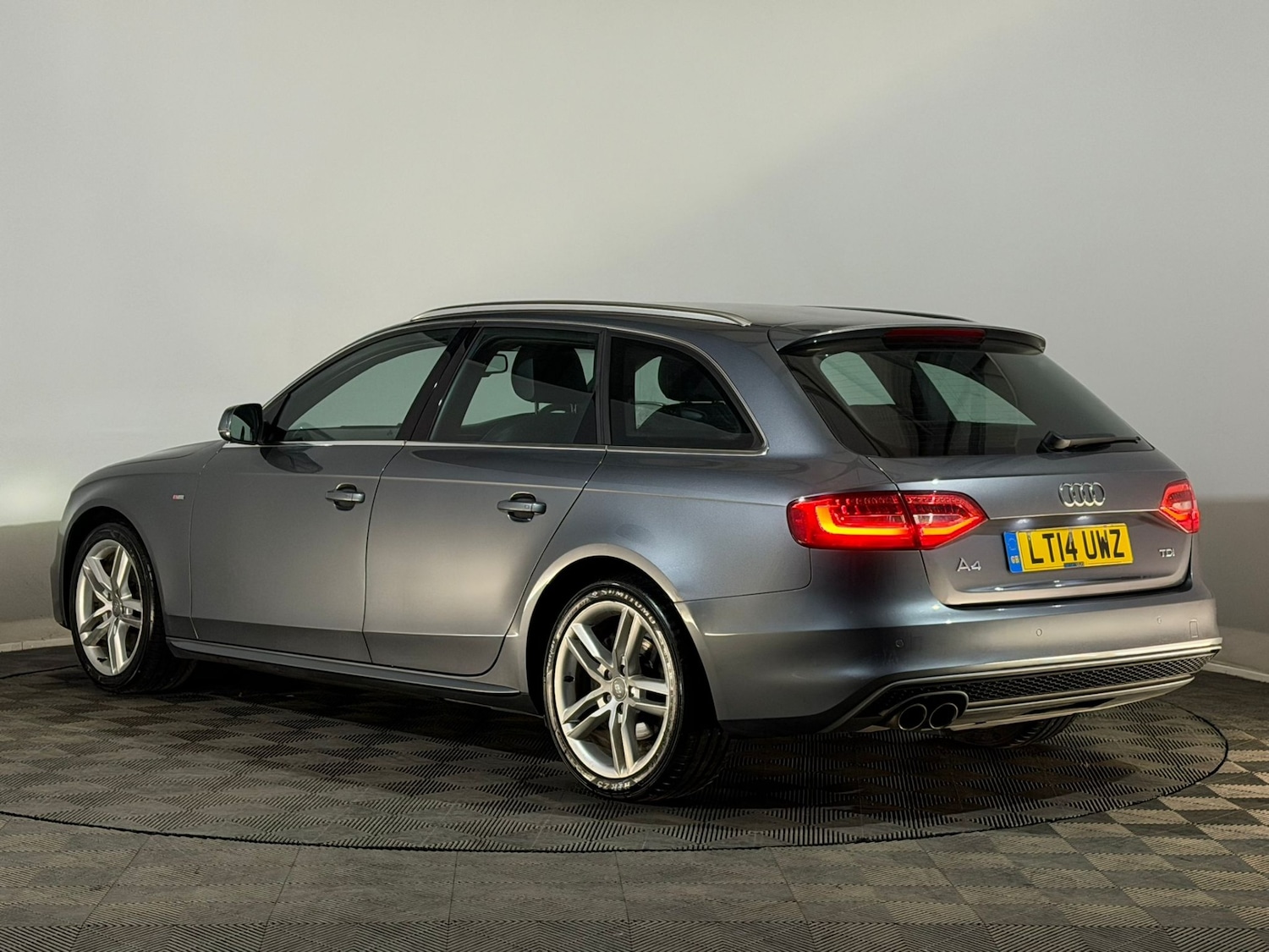 Used Audi A4 2014 for sale - 78060450: Photo 9