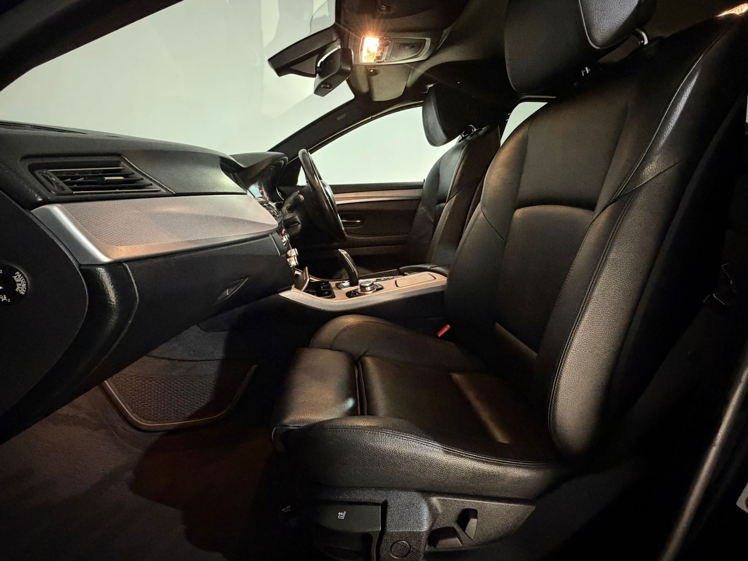 Used BMW 5 Series 2011 for sale - 78088759: Photo 15