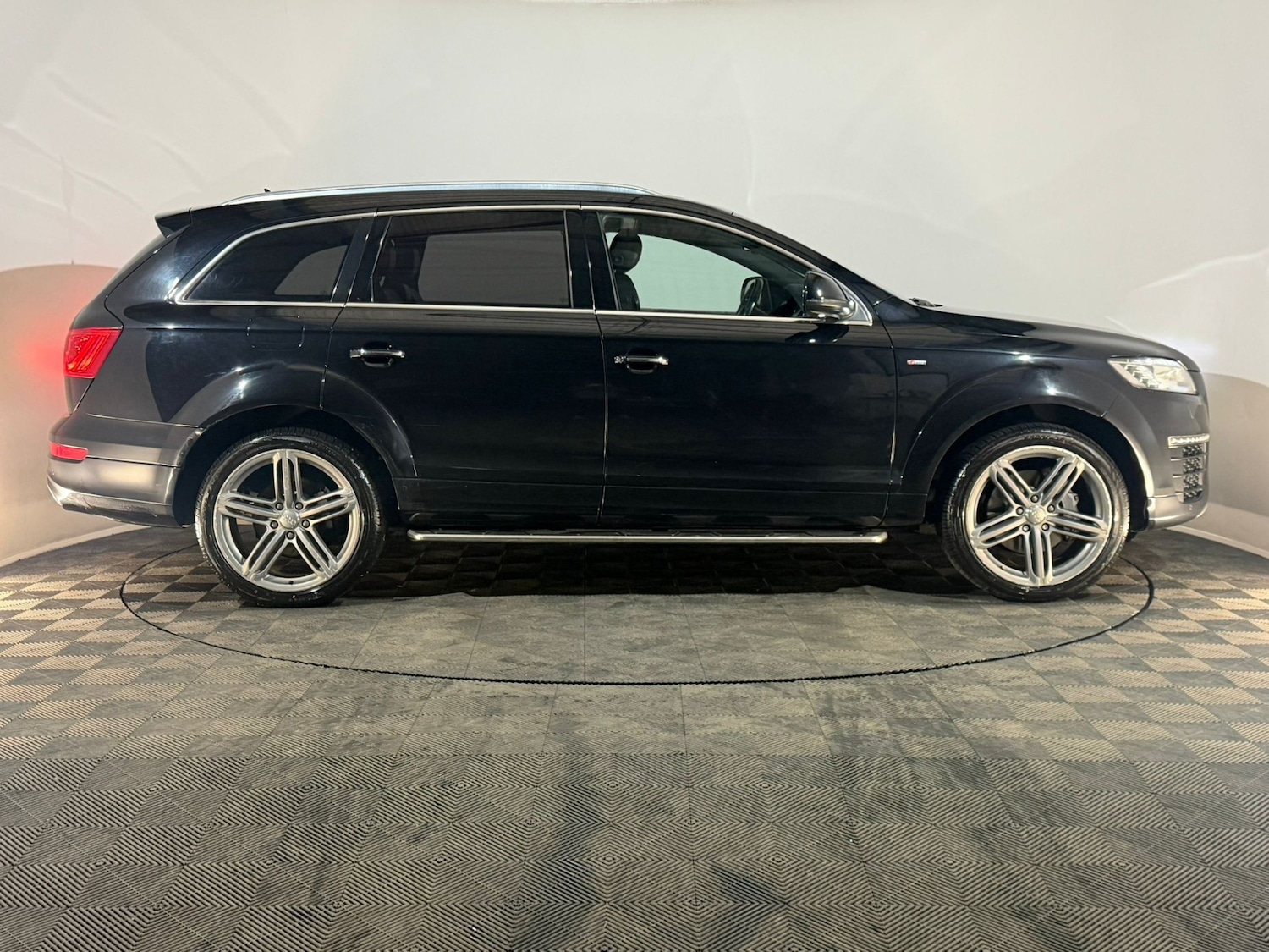 Used Audi Q7 2014 for sale - 77457151: Photo 4