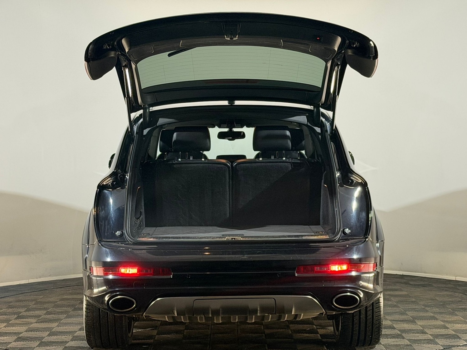 Used Audi Q7 2014 for sale - 77457151: Photo 8