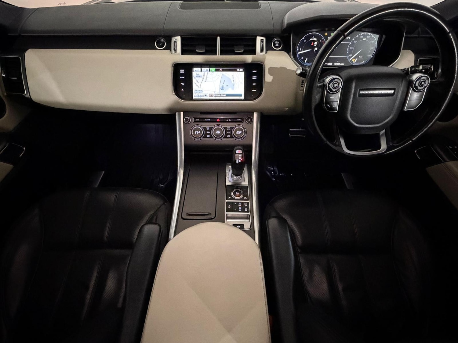 Used Land Rover Range Rover Sport 2015 for sale - 76518577: Photo 12