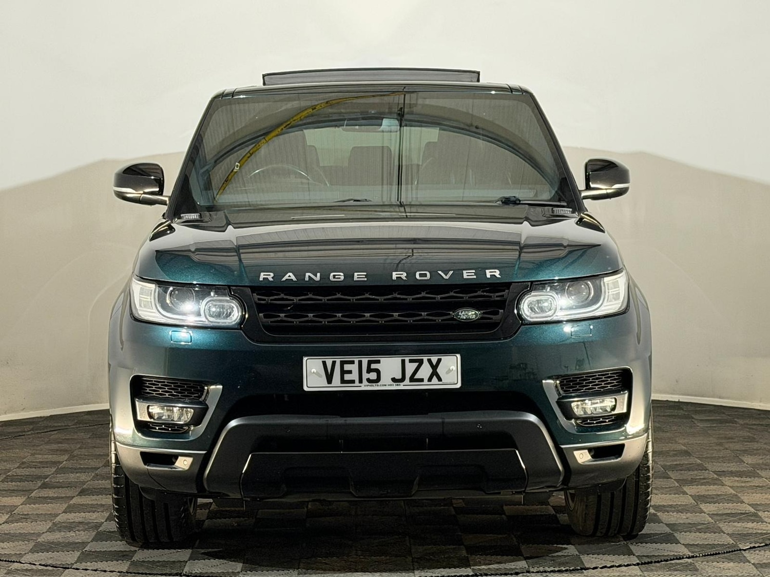 Used Land Rover Range Rover Sport 2015 for sale - 76518577: Photo 2