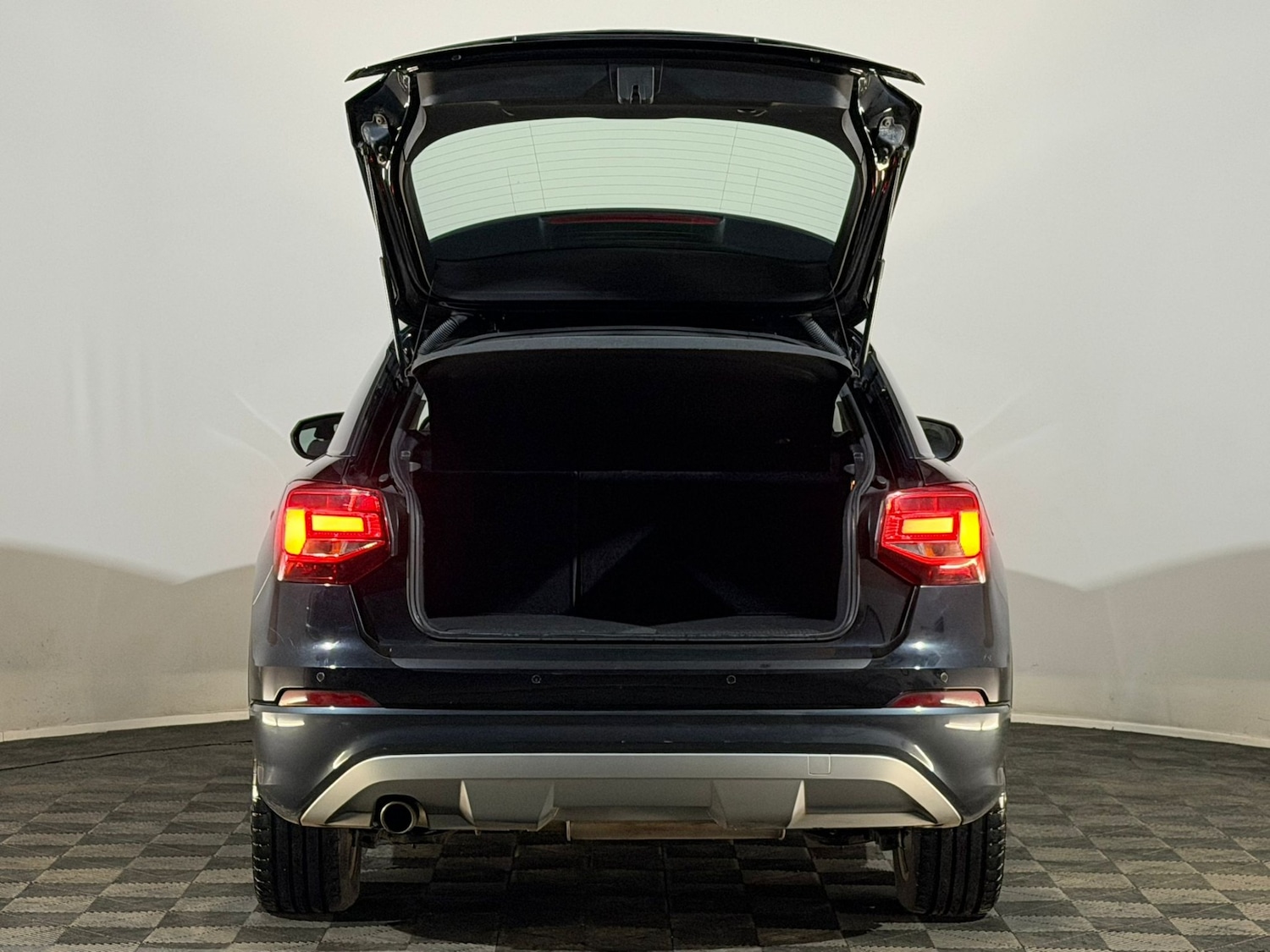 Used Audi Q2 2017 for sale - 77648291: Photo 8