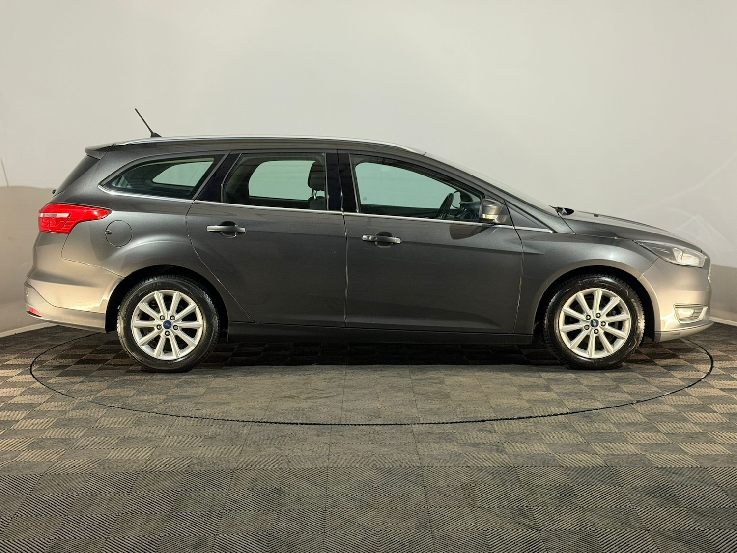 Used Ford Focus 2018 for sale - 76261273: Photo 4