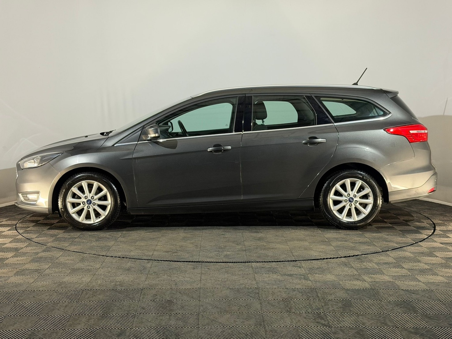 Used Ford Focus 2018 for sale - 76261273: Photo 5