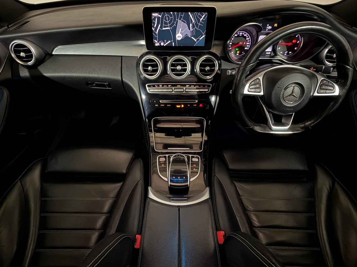 Used Mercedes-Benz C Class 2014 for sale - 77548501: Photo 11