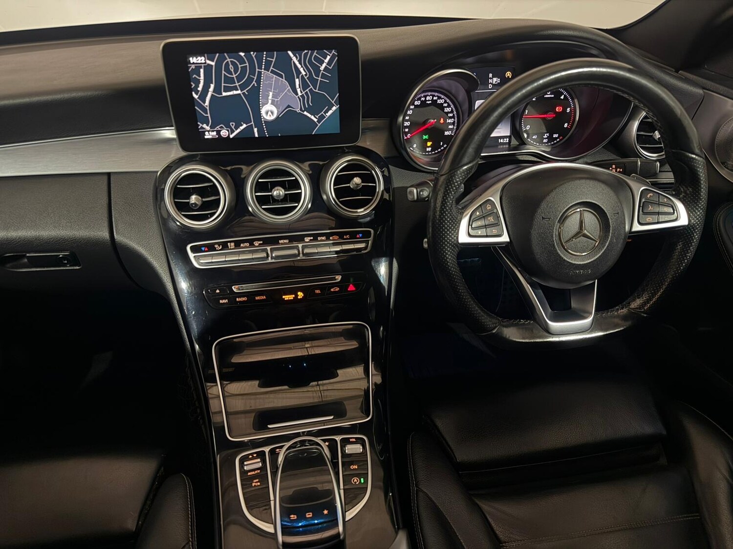 Used Mercedes-Benz C Class 2014 for sale - 77548501: Photo 12