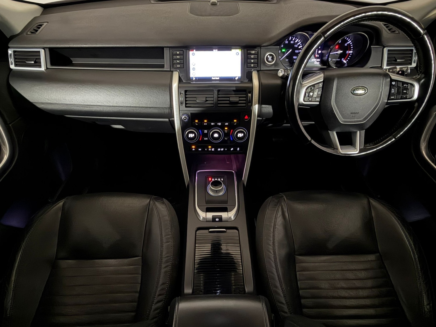 Used Land Rover Discovery Sport 2015 for sale - 76296989: Photo 11
