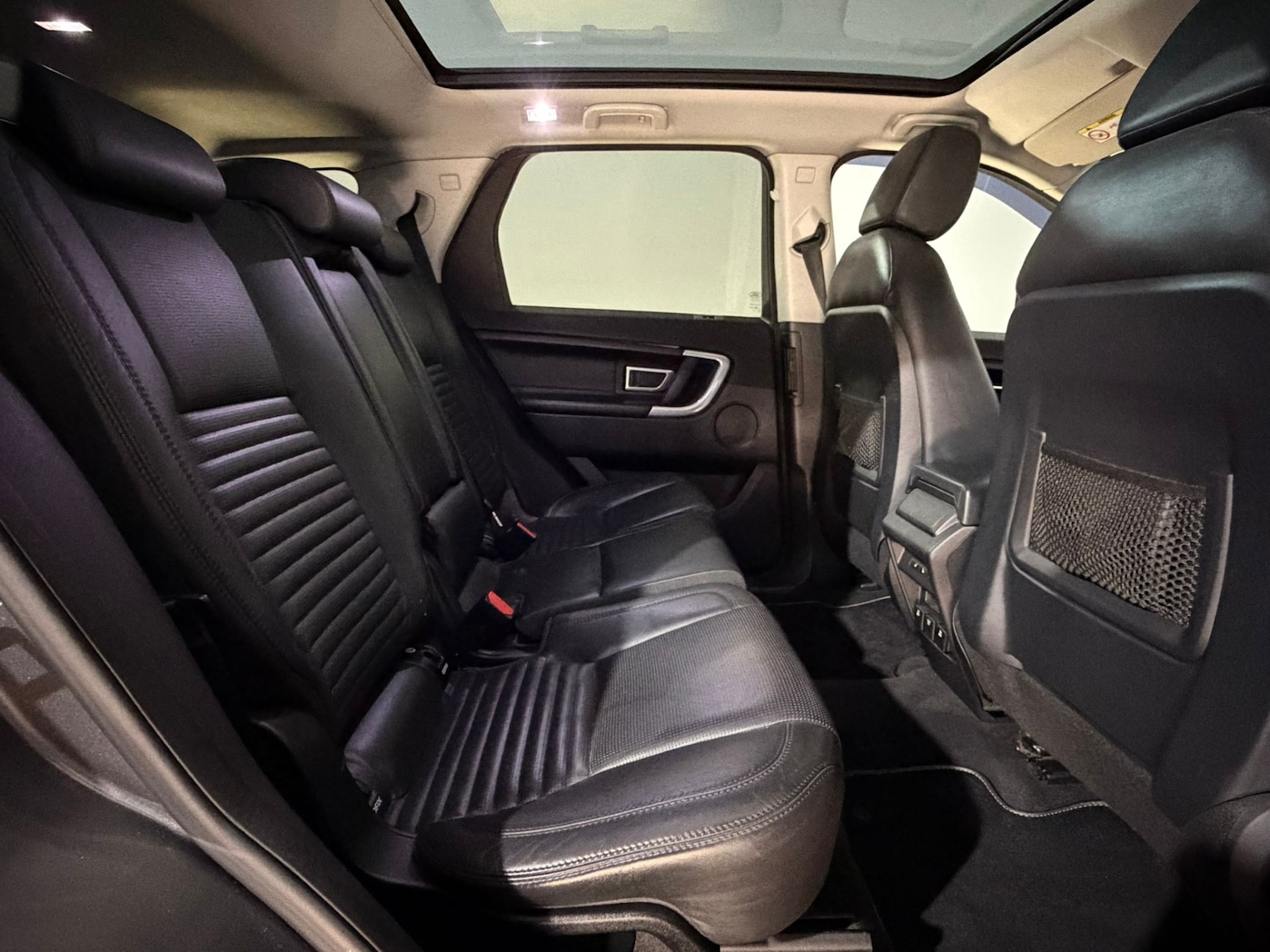 Used Land Rover Discovery Sport 2015 for sale - 76296989: Photo 18