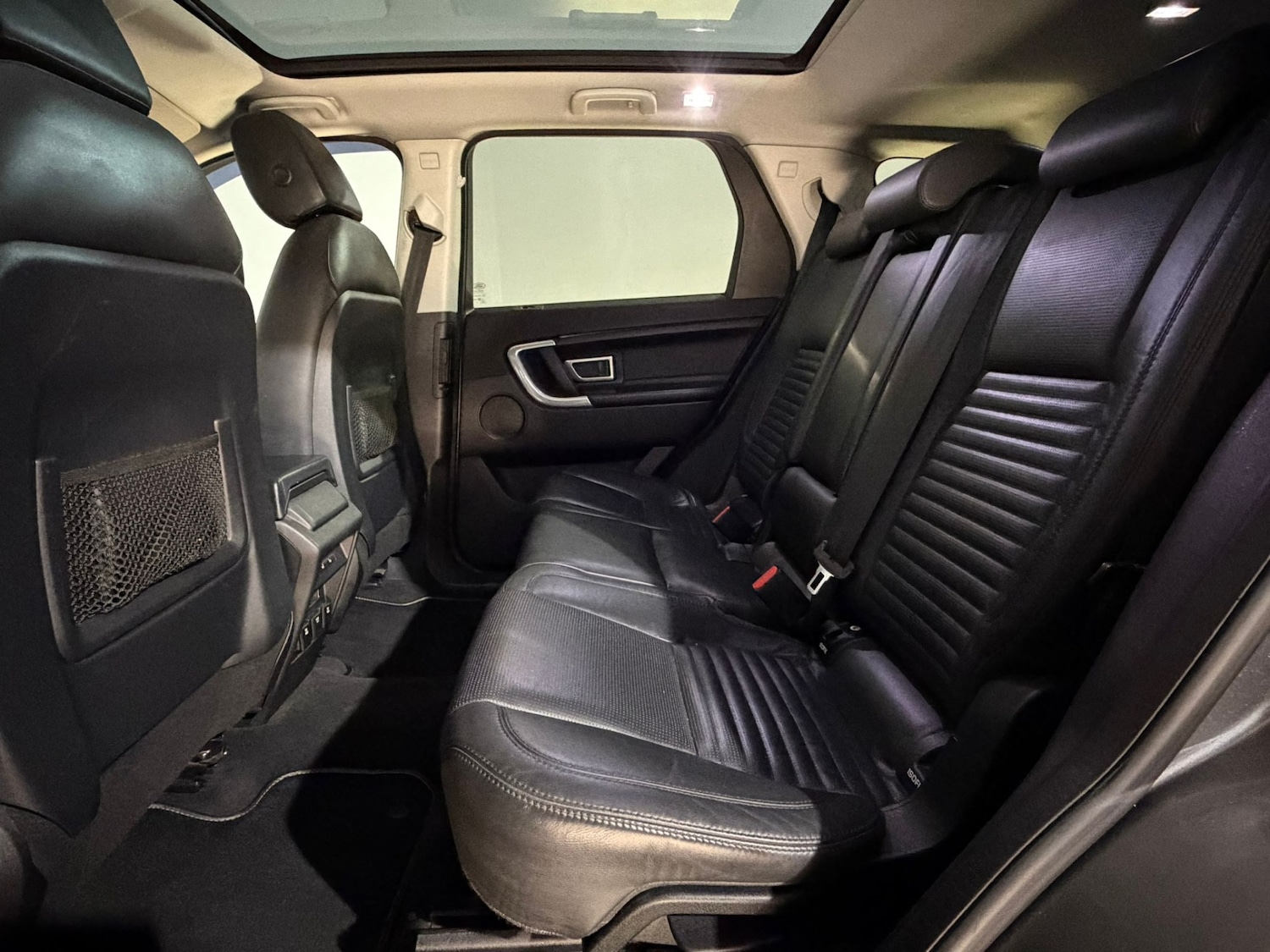 Used Land Rover Discovery Sport 2015 for sale - 76296989: Photo 19