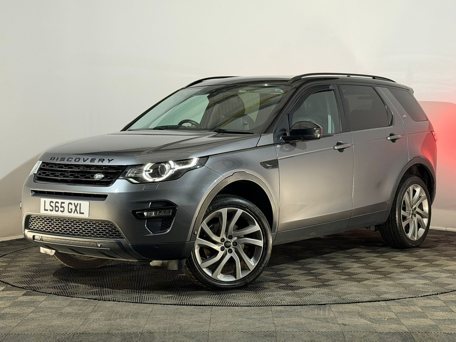 Used Land Rover Discovery Sport 2015 for sale - 76296989: Photo 3