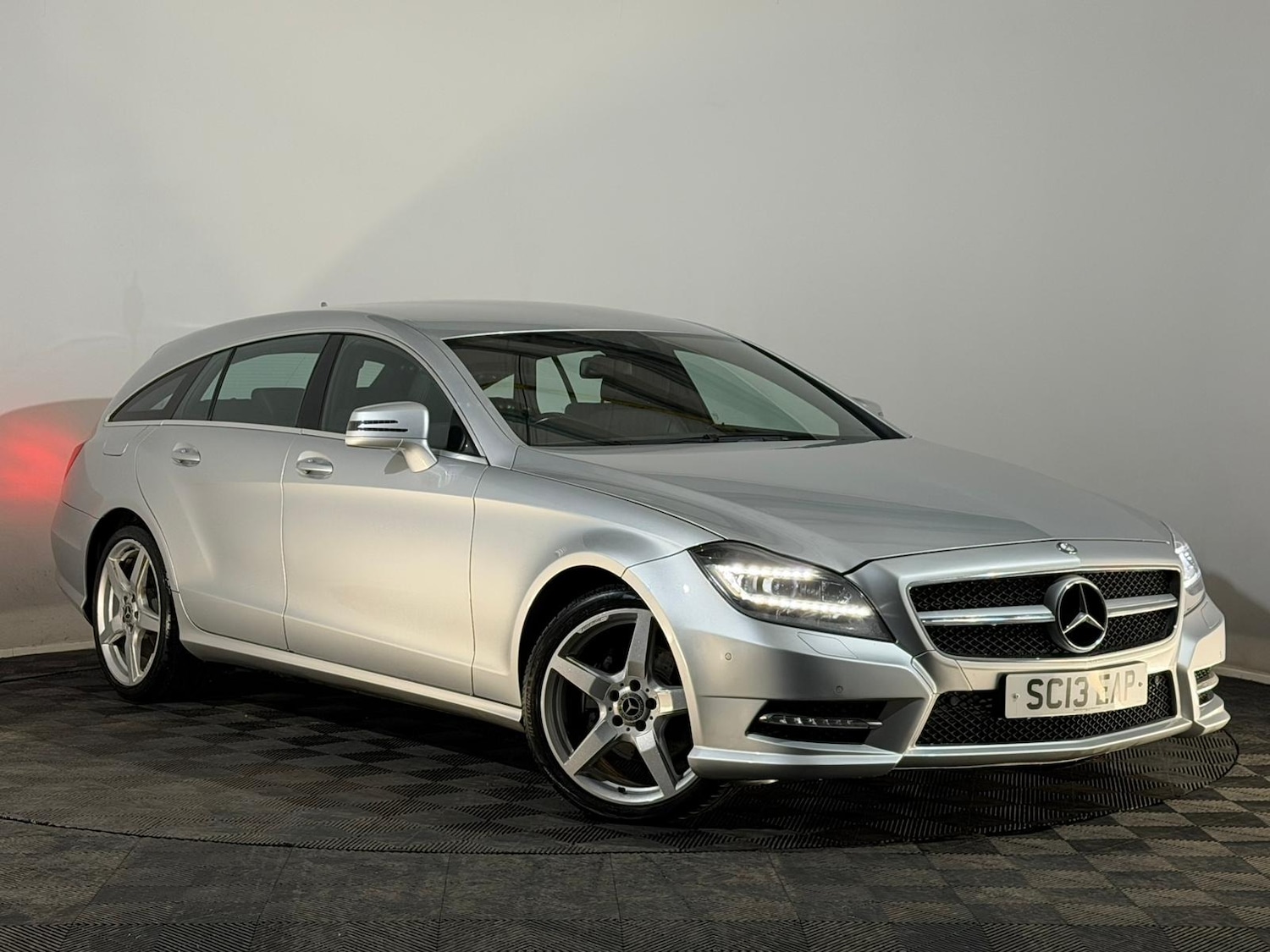 Used Mercedes-Benz CLS 2013 for sale - 76574697: Photo 1