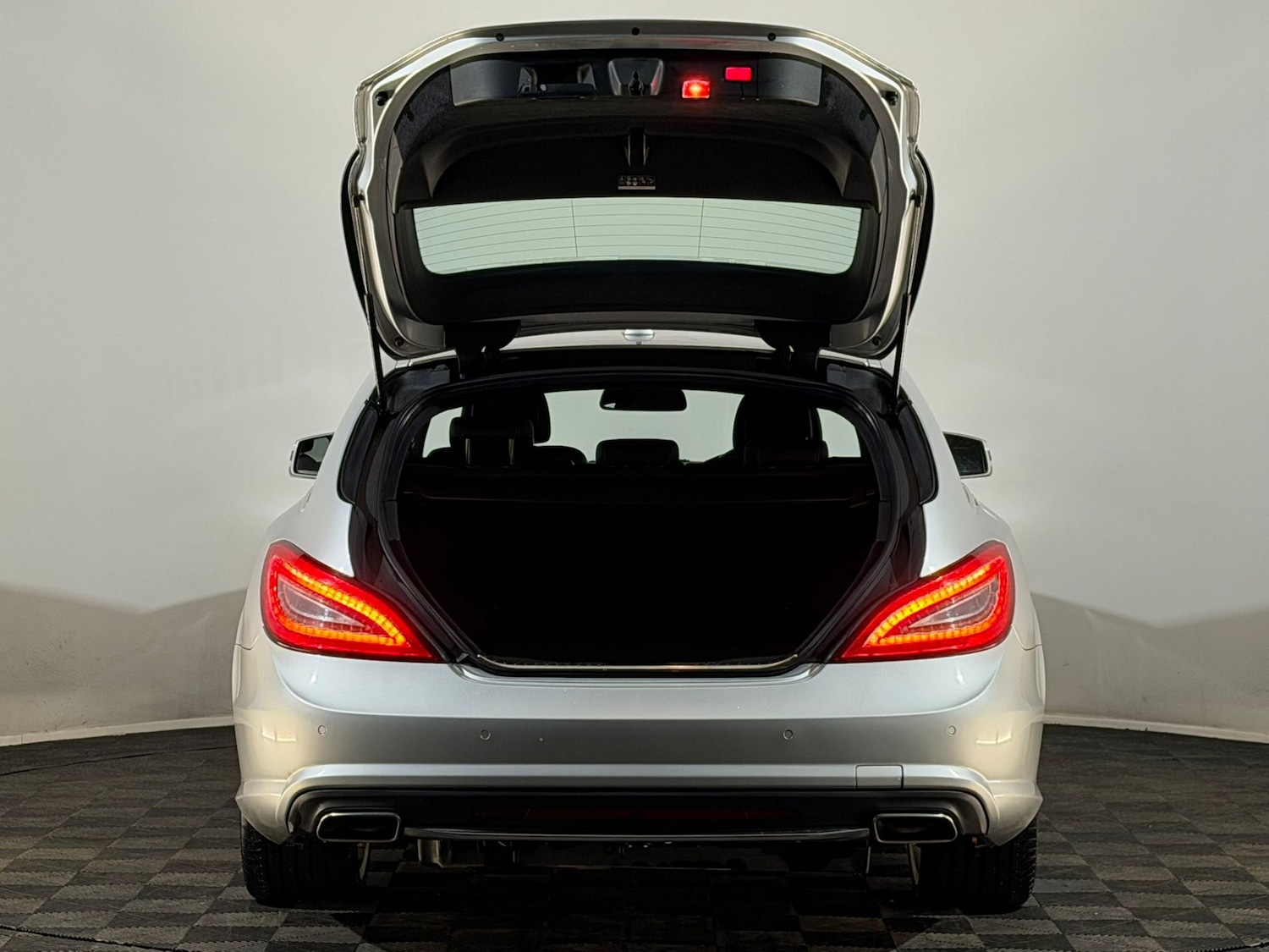 Used Mercedes-Benz CLS 2013 for sale - 76574697: Photo 8