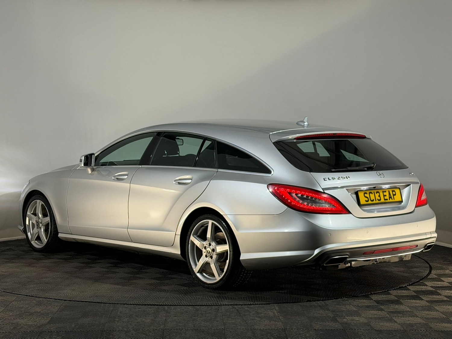 Used Mercedes-Benz CLS 2013 for sale - 76574697: Photo 9