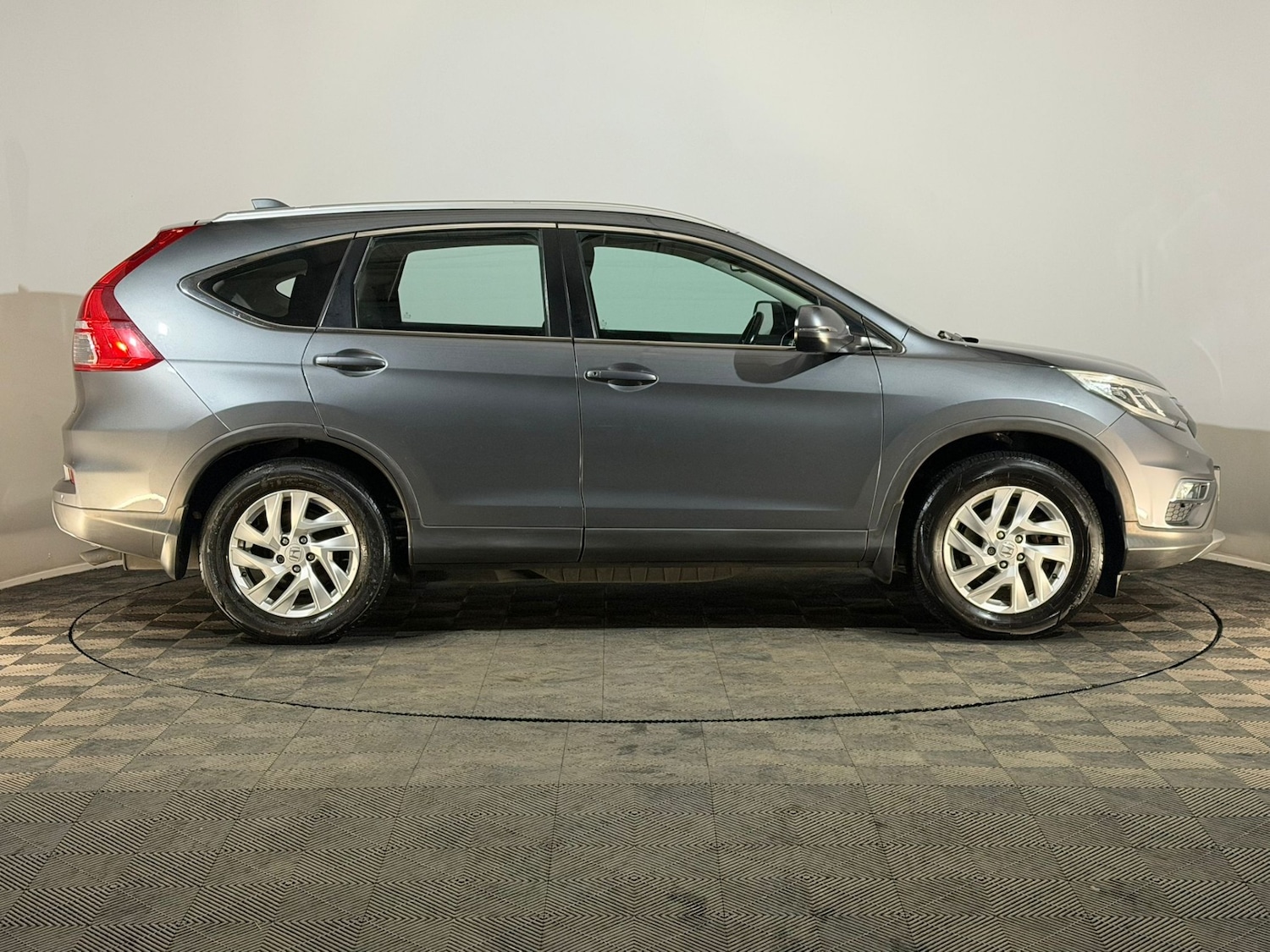 Used Honda CR-V 2016 for sale - 76777134: Photo 4