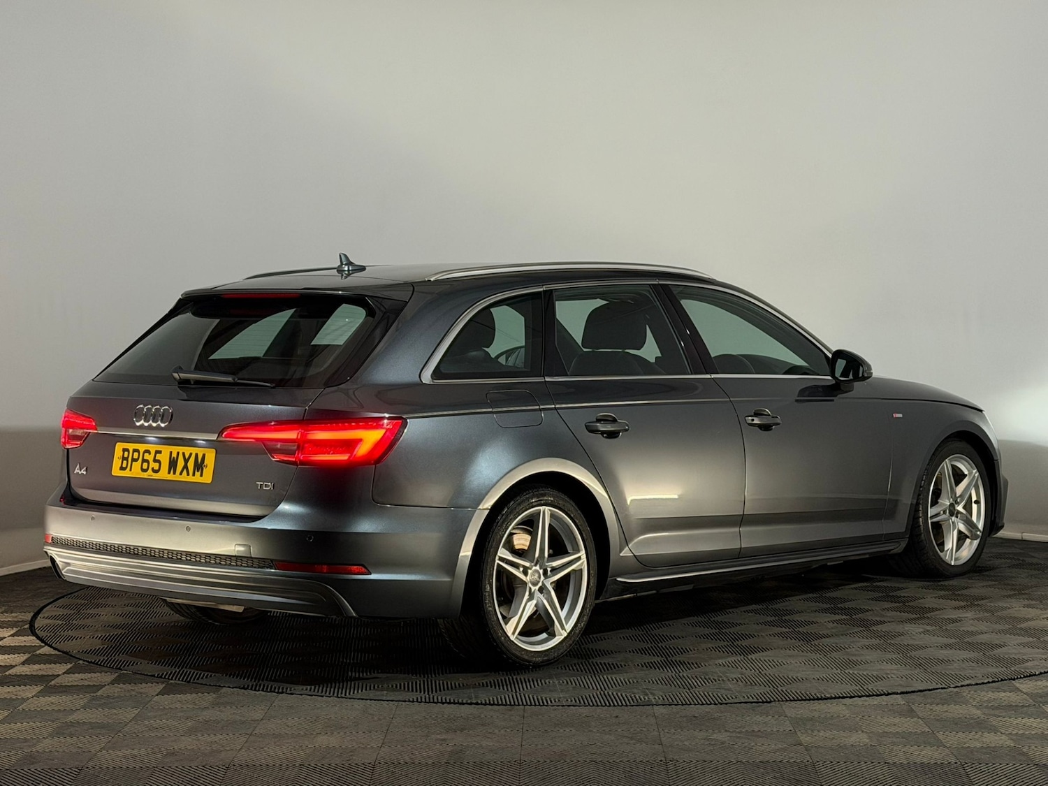 Used Audi A4 2016 for sale - 77801942: Photo 6