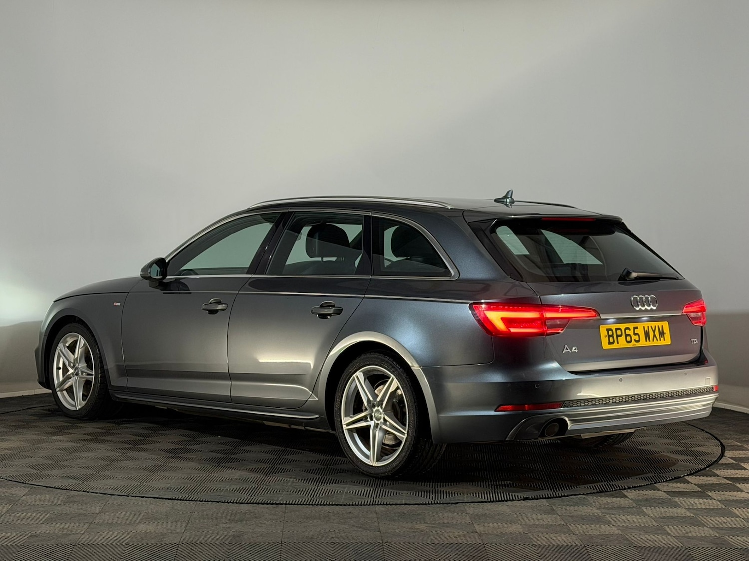 Used Audi A4 2016 for sale - 77801942: Photo 9