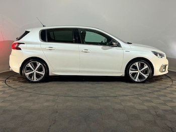 Used Peugeot 308 2018 for sale - 79274900: Photo