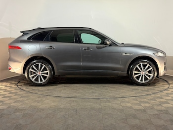 Used Jaguar F-Pace 2017 for sale - 78997992: Photo
