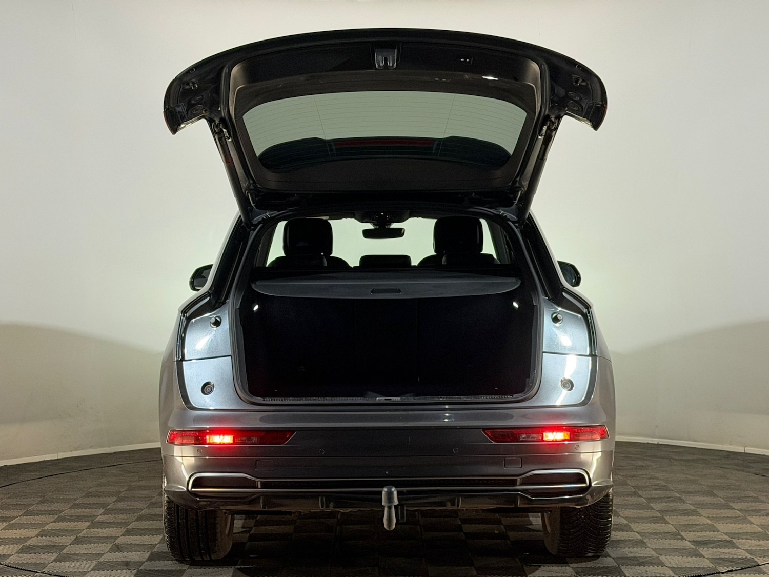 Used Audi Q5 2017 for sale - 78158318: Photo 8