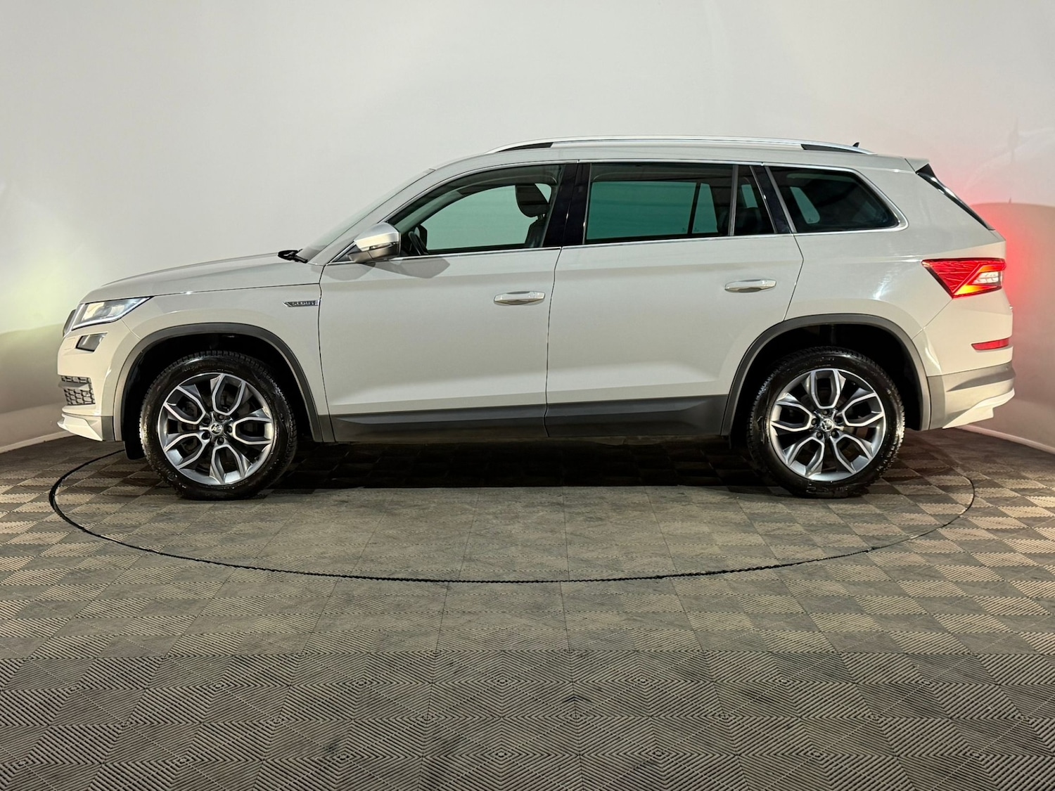 Used Skoda Kodiaq 2018 for sale - 77599829: Photo 5