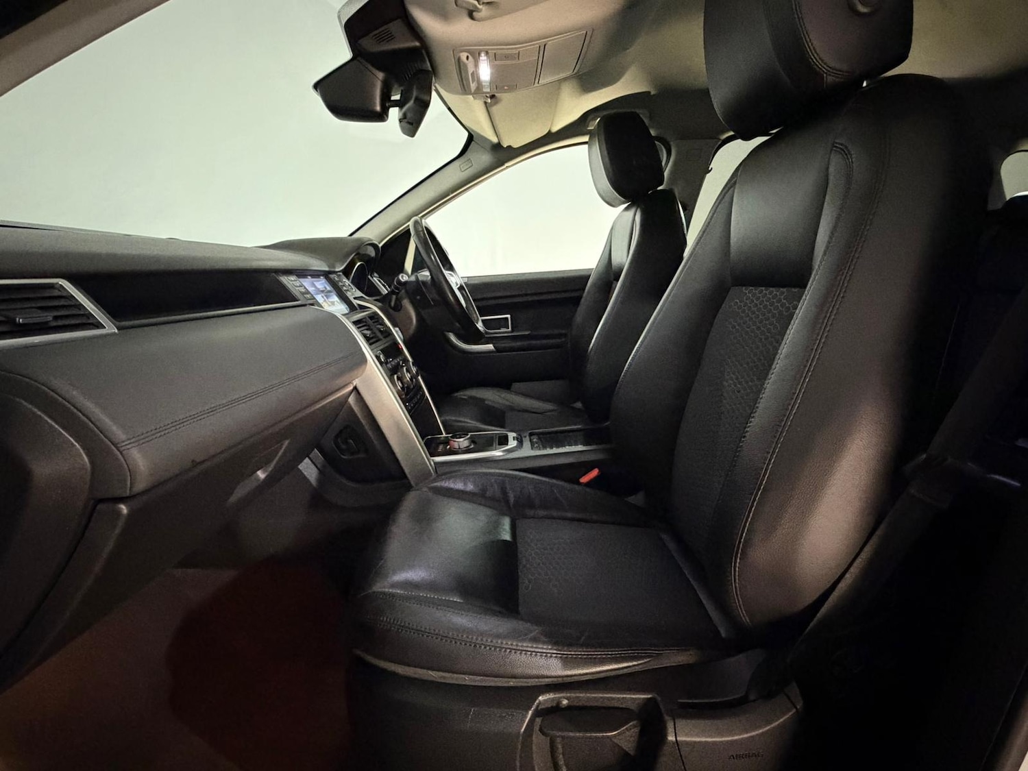 Used Land Rover Discovery Sport 2015 for sale - 77846387: Photo 18