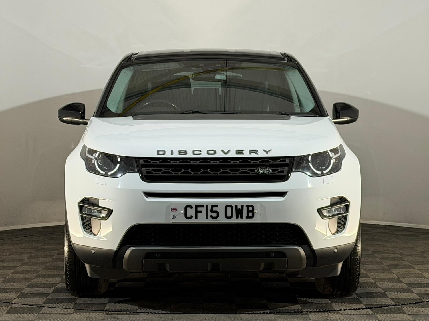 Used Land Rover Discovery Sport 2015 for sale - 77846387: Photo 2