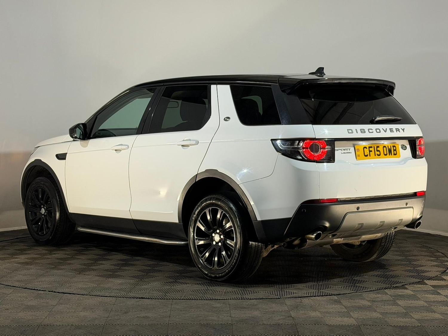 Used Land Rover Discovery Sport 2015 for sale - 77846387: Photo 9