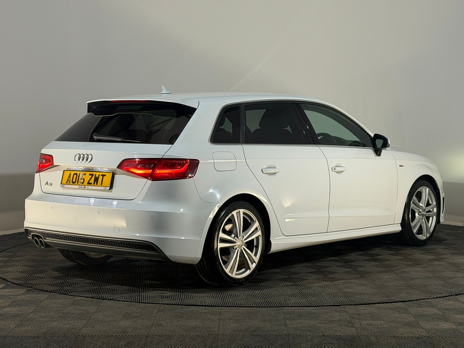 Used Audi A3 2015 for sale - 77342475: Photo 6