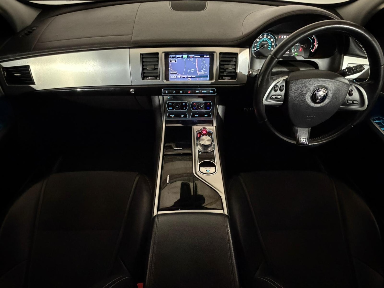 Used Jaguar XF 2013 for sale - 77180079: Photo 11