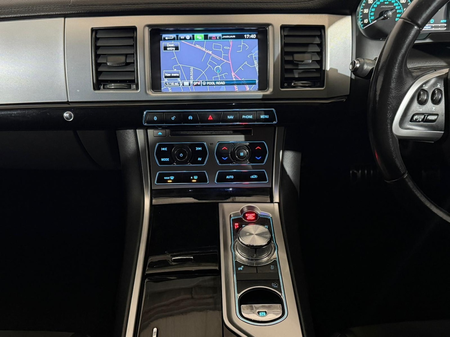 Used Jaguar XF 2013 for sale - 77180079: Photo 14