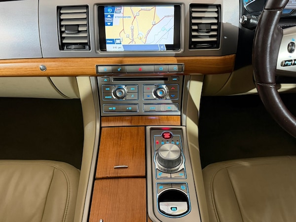 Used Jaguar XF 2011 for sale - 76129365: Photo 15