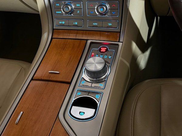 Used Jaguar XF 2011 for sale - 76129365: Photo 16