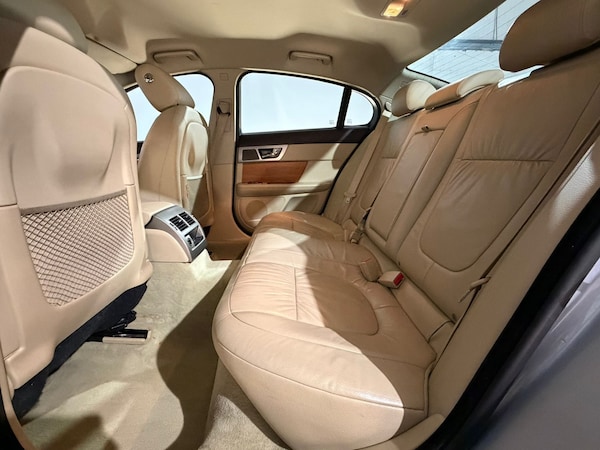 Used Jaguar XF 2011 for sale - 76129365: Photo 20