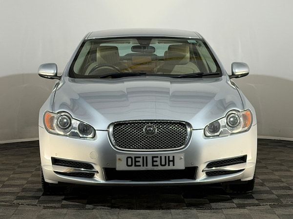Used Jaguar XF 2011 for sale - 76129365: Photo 2