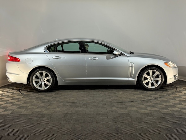 Used Jaguar XF 2011 for sale - 76129365: Photo 4