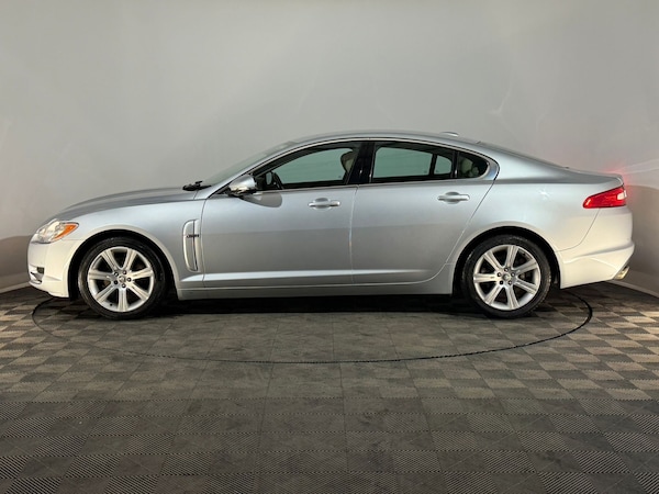Used Jaguar XF 2011 for sale - 76129365: Photo 5