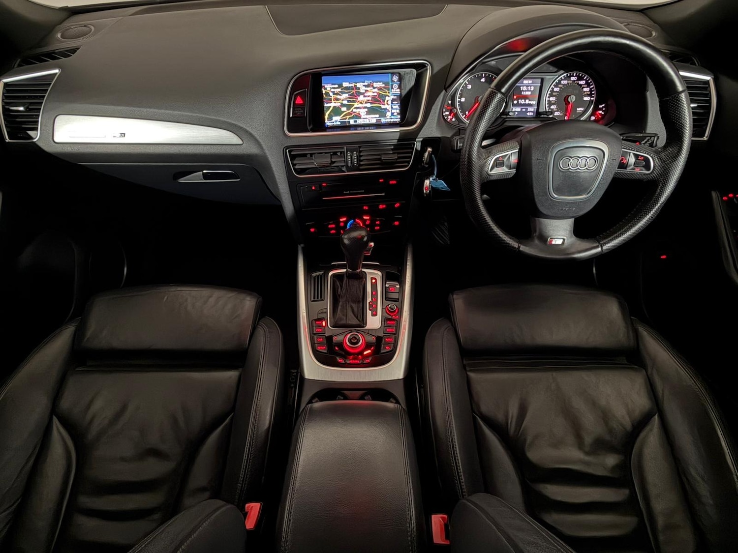 Used Audi Q5 2010 for sale - 77482195: Photo 11