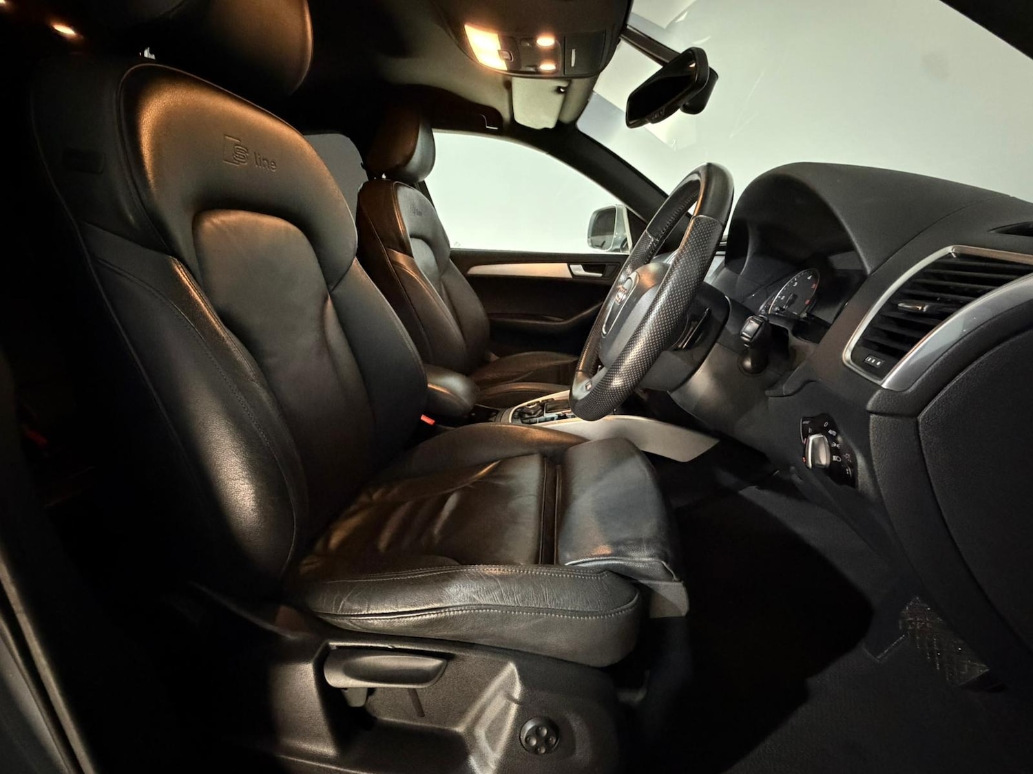 Used Audi Q5 2010 for sale - 77482195: Photo 16