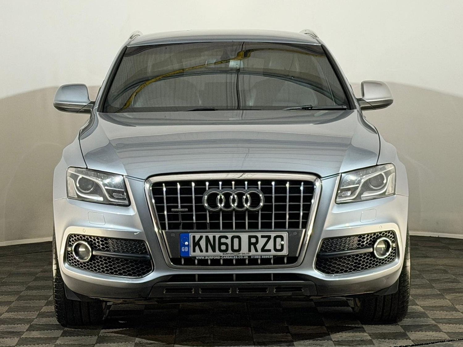 Used Audi Q5 2010 for sale - 77482195: Photo 2