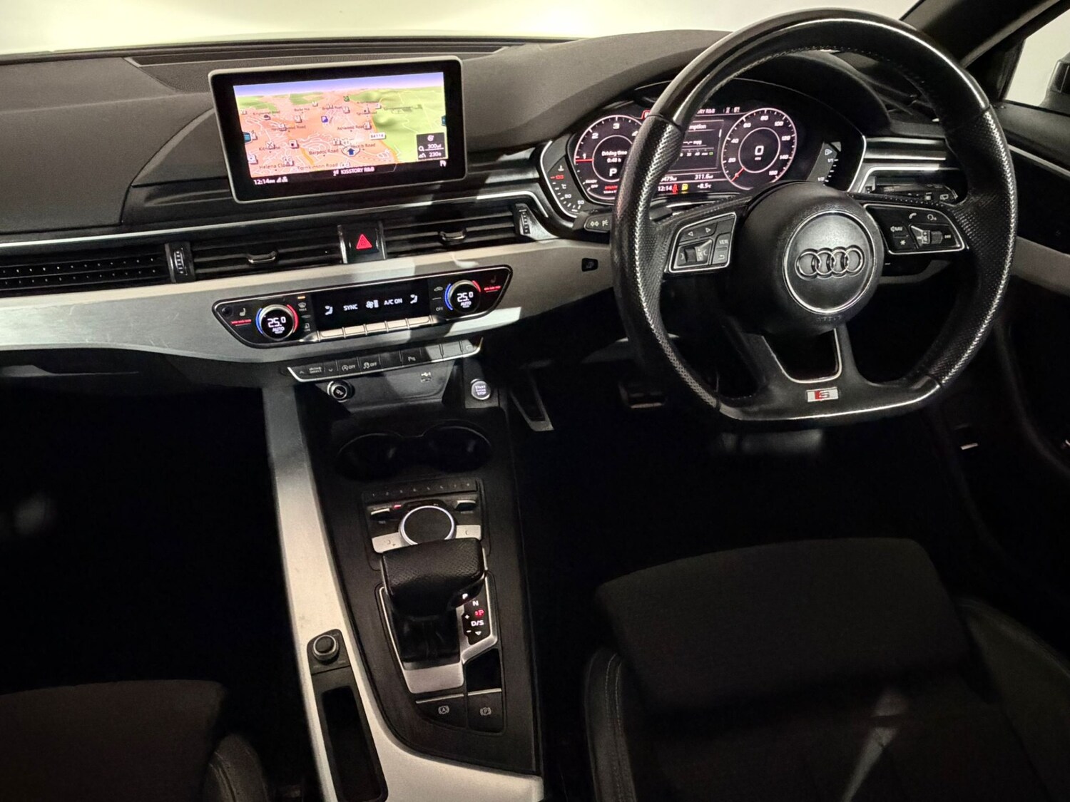 Used Audi A4 2018 for sale - 77552234: Photo 12