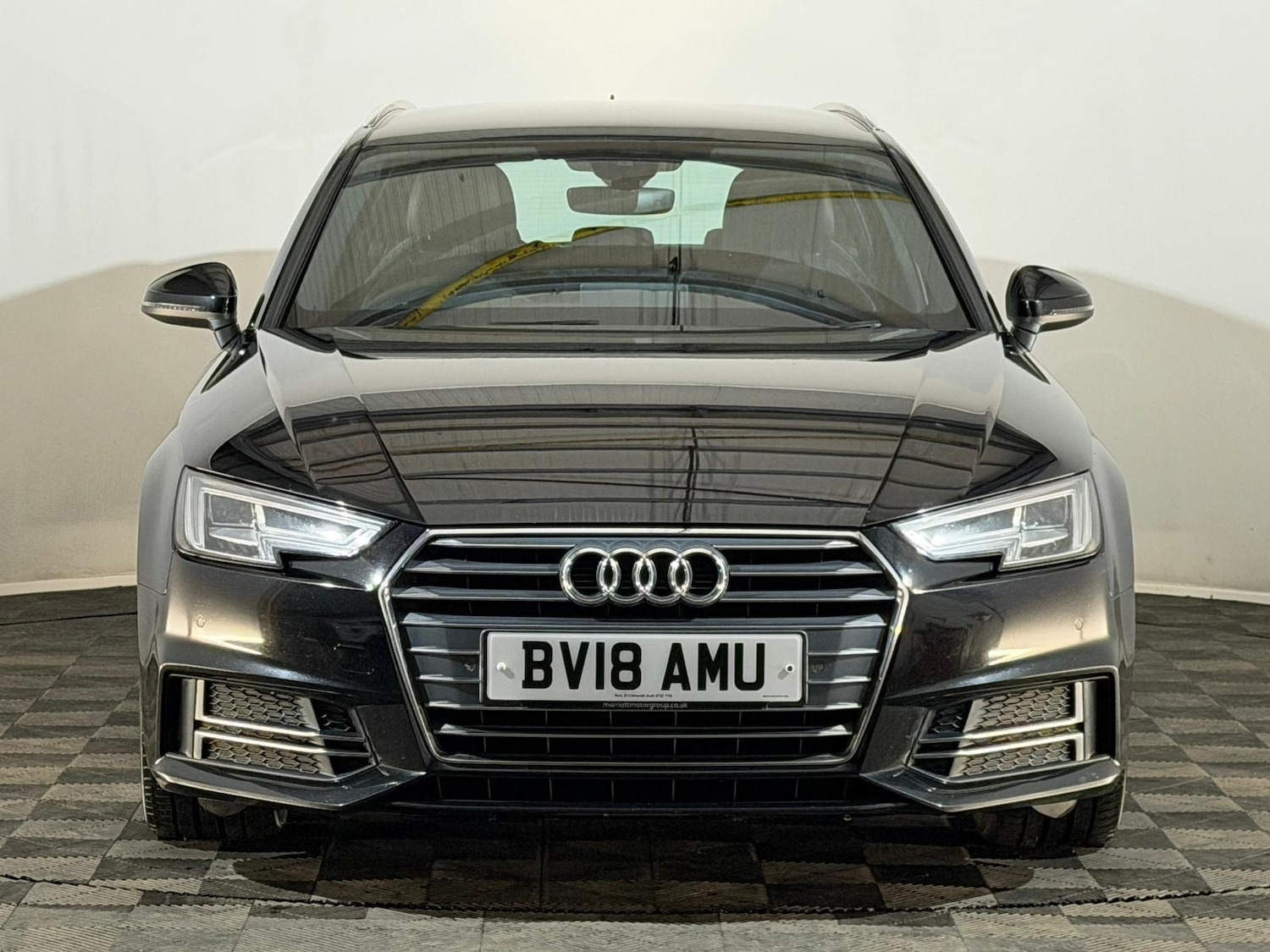 Used Audi A4 2018 for sale - 77552234: Photo 2